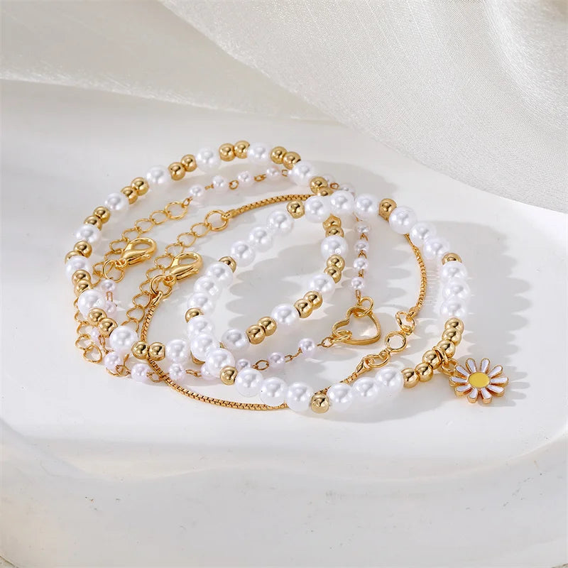 4pcs Vintage Daisy Flower Pendant Pearl Bracelet Set for Women Bohemian Beaded Love Heart Shape Stackable Hand Bangle Jewelry